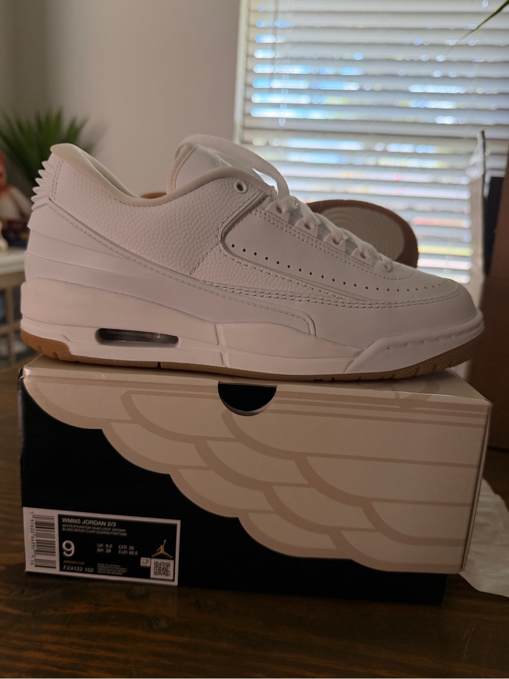 Nike Air Jordan 2 Low White Gum Women’s Sneakers Size 9 White Gum Sole
